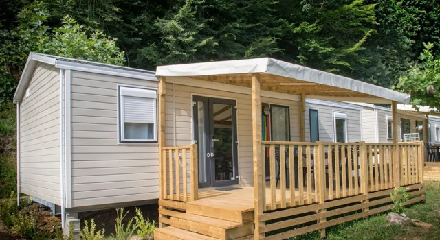 Коттедж Premium с 3 комнатами Camping Le château du gibanel