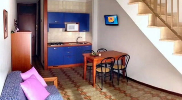 Апартаменты Elegant two Story Apartment Near the Beach