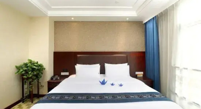Люкс Business Harmonious Dunpu Hotel
