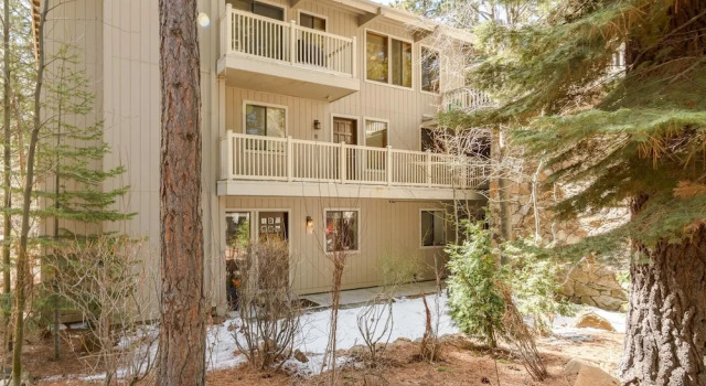 1000 Lakeshore Blvd Condo Unit 4 2 Bedrooms 2 Bathrooms Condo