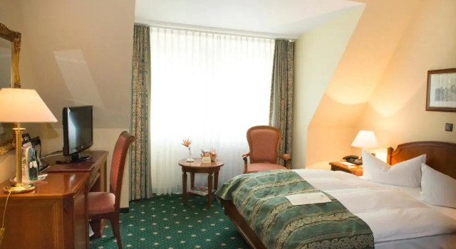 Schlossparkhotel Schkopau, 予約 ホテル Schkopau Saxony-Anhalt