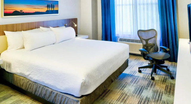Номер Standard с видом на бассейн Hilton Garden Inn Santa Barbara/Goleta