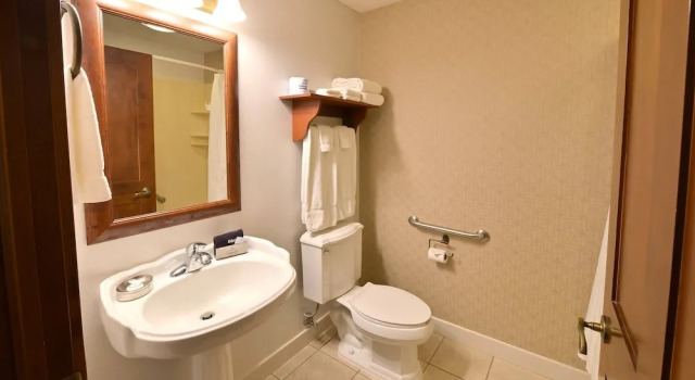 Номер Classic Carlisle Inn