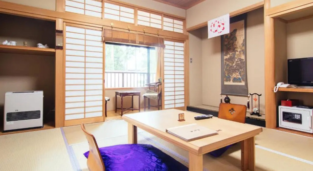 Номер Japanese-Style Deluxe с видом на сад 高野山 宿坊 熊谷寺 -Koyasan Shukubo Kumagaiji