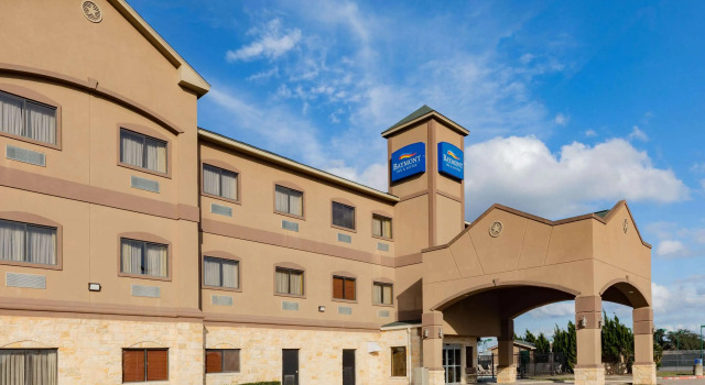 Baymont by Wyndham Cuero, Забронировать Отель Куеро штат Техас