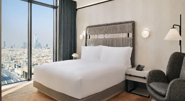 Люкс c 1 комнатой Crowne Plaza Riyadh - Al Takhassusi by IHG