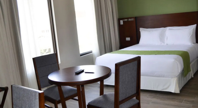 Hotel San Agustin Plaza, Réserver Hôtel Latacunga Cotopaxi