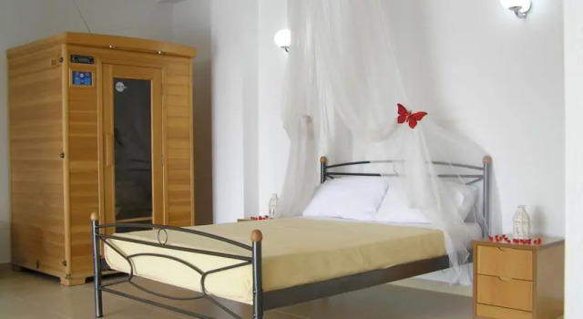 Secret Escape Villa Heated Pool and Jacuzzi, Book Villa Kolymvari West Crete