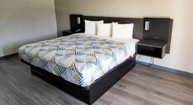 Номер Standard Motel 6 Oklahoma City OK Frontier City