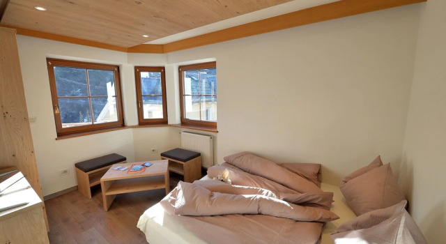 Apartment 4 Holiday - Wolly, Забронировать Апартаменты/квартира Санта-Кристина-Вальгардена Валь-Гардена