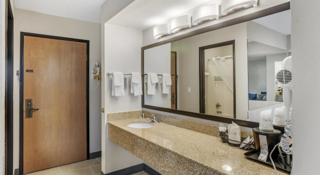 Двухместный люкс с балконом Best Western Shippensburg