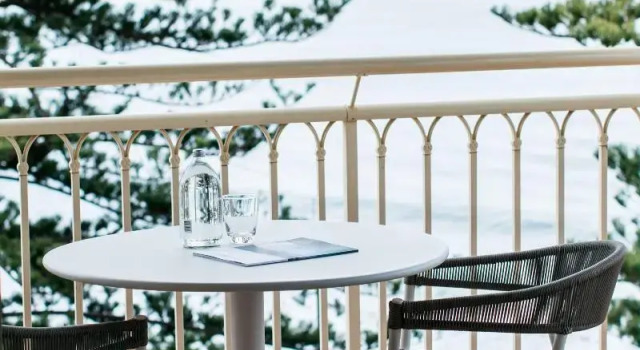 Четырёхместный номер Standard с балконом и с видом на океан Crowne Plaza Terrigal Pacific by IHG