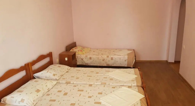 Ldzaa 1komn. kv. na beregu morja