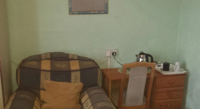 Southmead Guesthouse, Забронировать Гостевой дом Лланелли Полуостров Гоуэр, рядом с The Ffwrnes Theatre