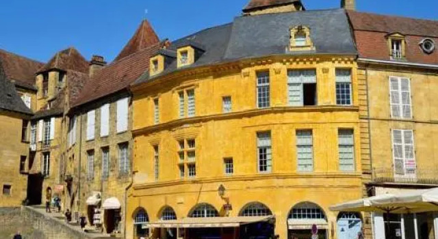Résidence Odalys - Les Coteaux de Sarlat, Prenota Hotel Hotel a Aquitania con parcheggio, Parcheggio