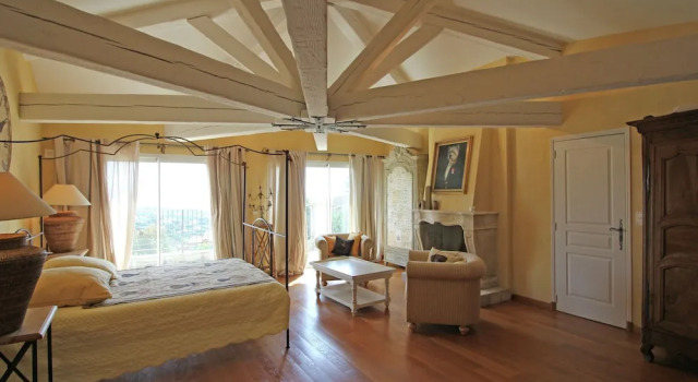 Beautiful Villa with Swimming Pool in Cavalaire-sur-Mer, Забронировать Вилла Отели Кавалер-сюр-Мер с бассейном, рядом с Plage de Bonporteau, Бассейн