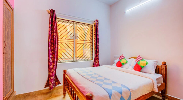 Oyo Home 23219 Bright Studio, Забронировать Отель Отели Мадикери с парковкой, рядом с Парк Раджас-Сит, Парковка