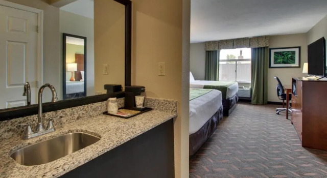 Номер Standard Greenfield Inn & Suites Elizabethtown, KY I65 Exit 94