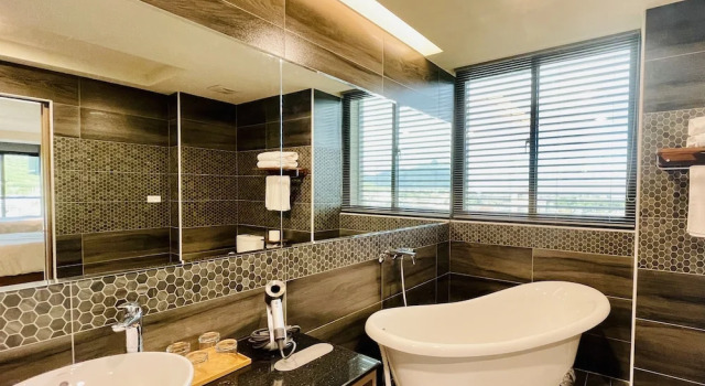 Двухместный номер Standard с балконом Kuei Ti Wan Hotel
