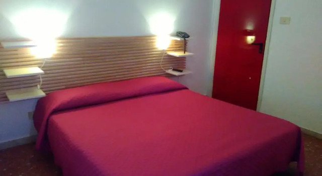 Hotel Nettuno, Book Hotel Porto San Giorgio 