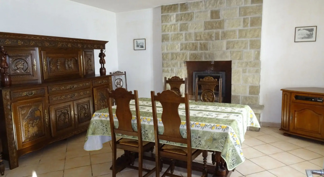 Stone House in Treboul Near Pointe du Raz, Rezerwuj Hotel Douarnenez 