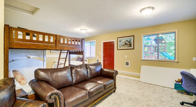 Charming Poulsbo Retreat: Hood Canal Views!, Rezerwuj Dom wakacyjny Poulsbo Waszyngton