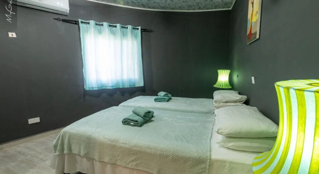 Lovely 13-bed Complex on Cape Point Beach, Bakau - Bojang River Lodge, Buchen Sie Hotel Bakau Kanifing