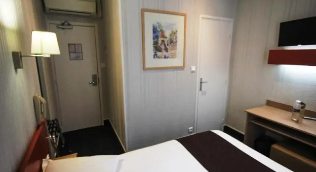 Номер Classic Hôtel Des Trois Gares