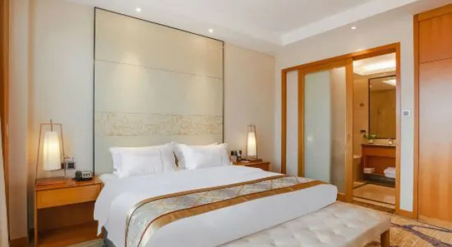 Люкс Guangzhou Jiulong Hotel (Dushan Bus Terminal)