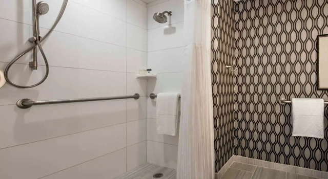 Номер Standard DoubleTree by Hilton Chicago Schaumburg