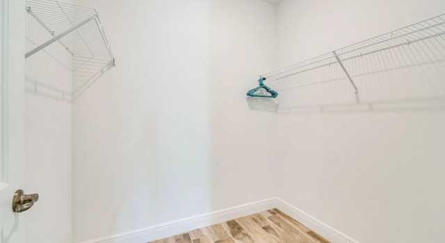 ~ 11 Mi to Disney: Bright Kissimmee Townhome!, Забронировать Апартаменты/квартира Фор Корнерз штат Флорида, рядом с Island H2O Live!
