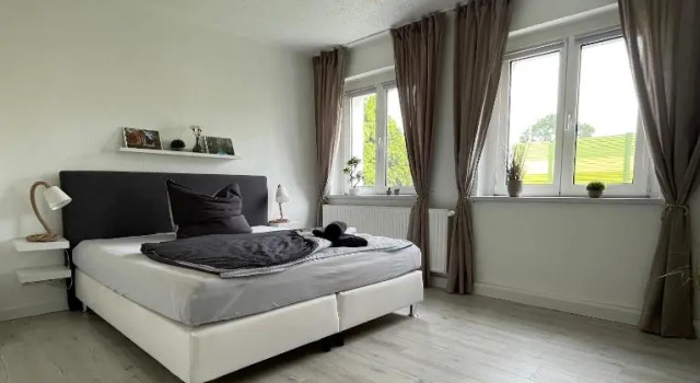 NEU Familienfreundliche FeWo in Seennähe im Leipziger Süden, Book Hotel Connewitz Leipzig