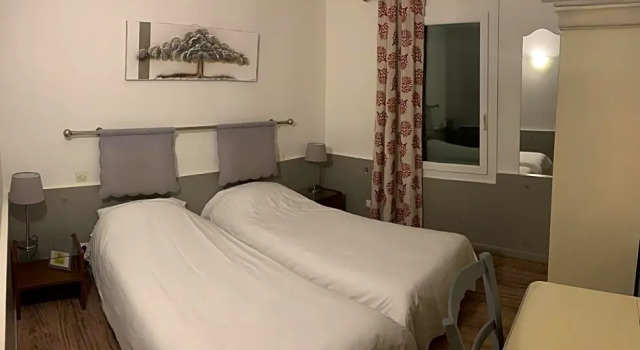 Номер Standard Logis Hotel Restaurant L Auberge Cigaloise