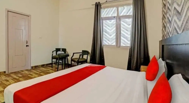 Jagdambey Hotel