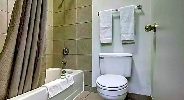 Люкс SureStay Hotel by Best Western Wells