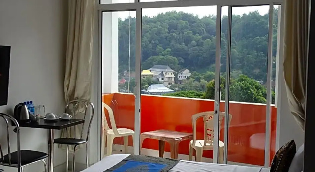 Номер Standard Kandy Supreme Hotel