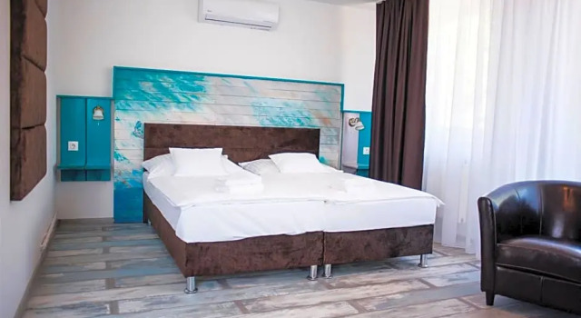 Monika Panzió-Tata, Rezervovat Hotel Tata 