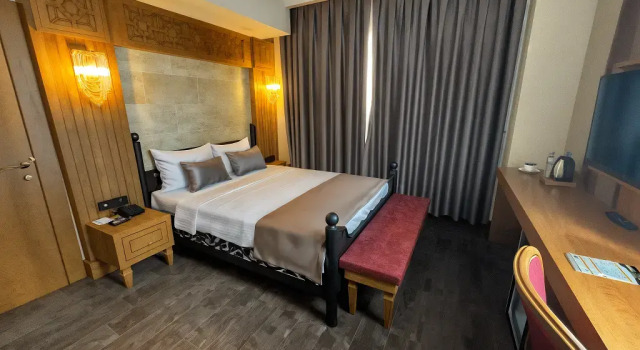 Turistik Palas Otel, Забронировать Отель «постель и завтрак» Бизнес-отели Диярбакыра, рядом с Городской стадион Ататюрка в Диярбакыре, 4* 5*