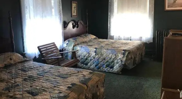 Четырёхместный номер Classic Historic Franklin Hotel