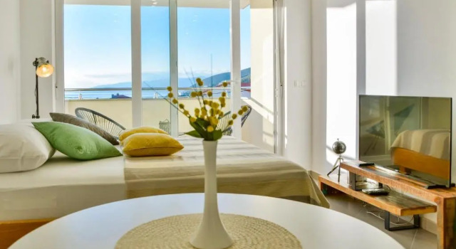 Studio Apartment Ferias - Villa Nehaj, Prenota Appartamento Segna 