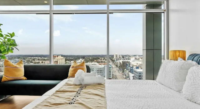 Апартаменты @marbella Lane - 3BR Coastal Retreat w/ Luxe Touch