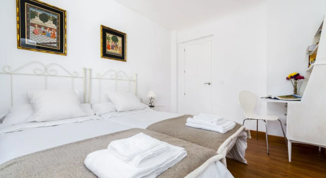 Beautiful Reformed Apartment for 3 pax Atico Velarde, Забронировать Апартаменты/квартира Апартаменты Севильи, рядом с Мост Триана, Апартаменты/квартира