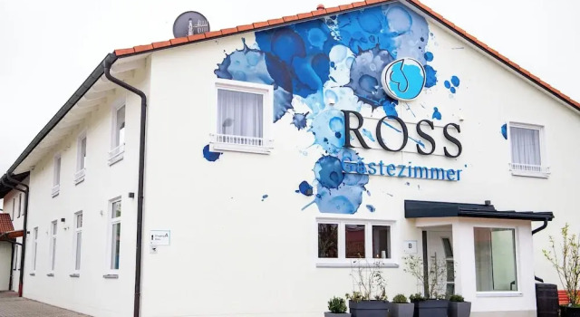 Zimmer ROSS, Rezervovat Apartmánový hotel Hohenlinden Upper Bavaria