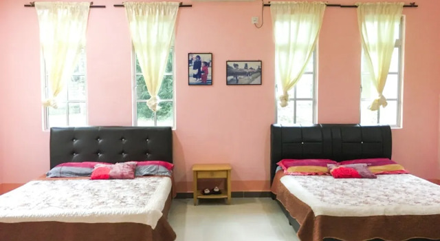 Вилла с 3 комнатами Kapal Terbang Guest House Langkawi