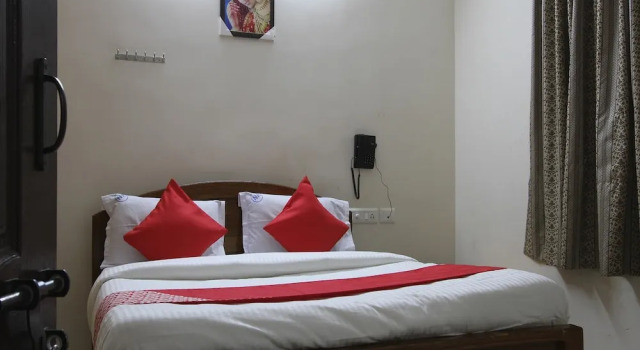 OYO 15860 Navanna Residency, Забронировать Отель Отели штата Тамилнада с завтраком, Завтраки