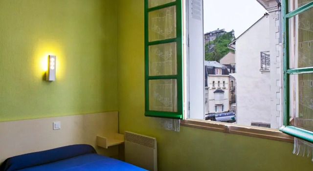 Четырёхместный номер Standard Hôtel Croix des Nordistes