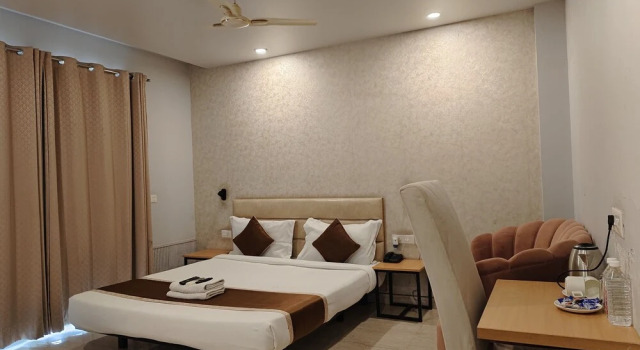 Люкс Aadat Hotel Subhash Chowk Gurgaon