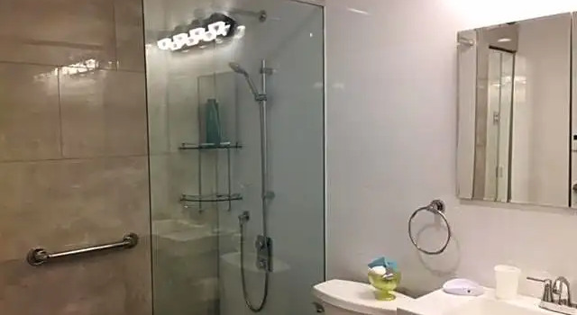 Семейный коттедж Ocean Breeze Executive Bed and Breakfast