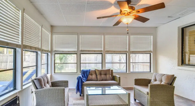 Coastal Getaway in Seminole < 3 Mi to Beach!, Book Hotel 3-stjernede hoteller i Seminole, 3*