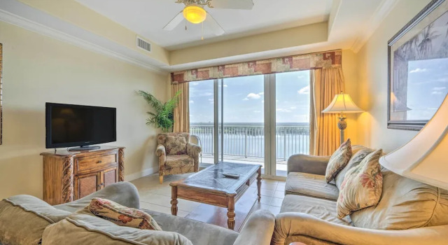 Апартаменты 1 Mi to Disney: Condo w/ Water-view Balcony!